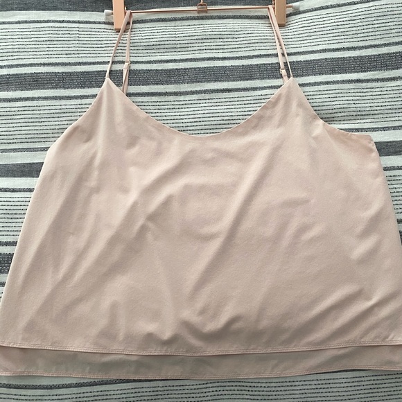 Athleta Tops - Blush Pink 🌷Athleta Crop Top Tank
